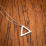 Håndlaget sølvsmykke. Design: Fare