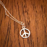 Håndlaget sølvsmykke. Design: Fred