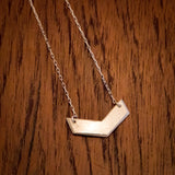 Håndlaget sølvsmykke. Design: Visekorporal