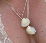 Sæby Strandsmykke. Strandsmykker i ulik lengde. Strandstil. Skjellsmykker med skjell fra Sæby Strand